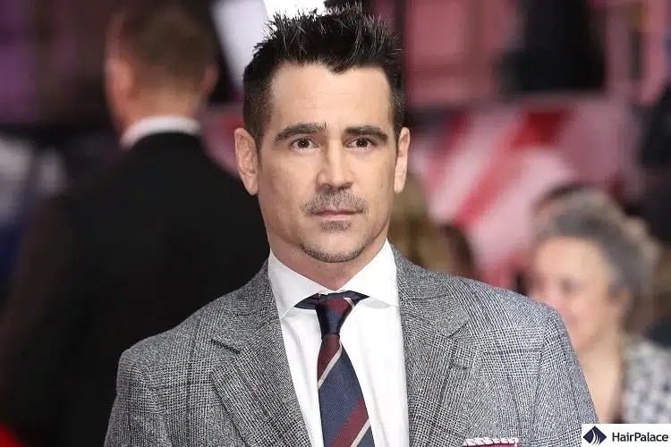 Colin Farrel hat einen glatten Haartyp